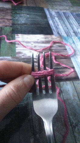 lapin en laine pompon 1.JPG