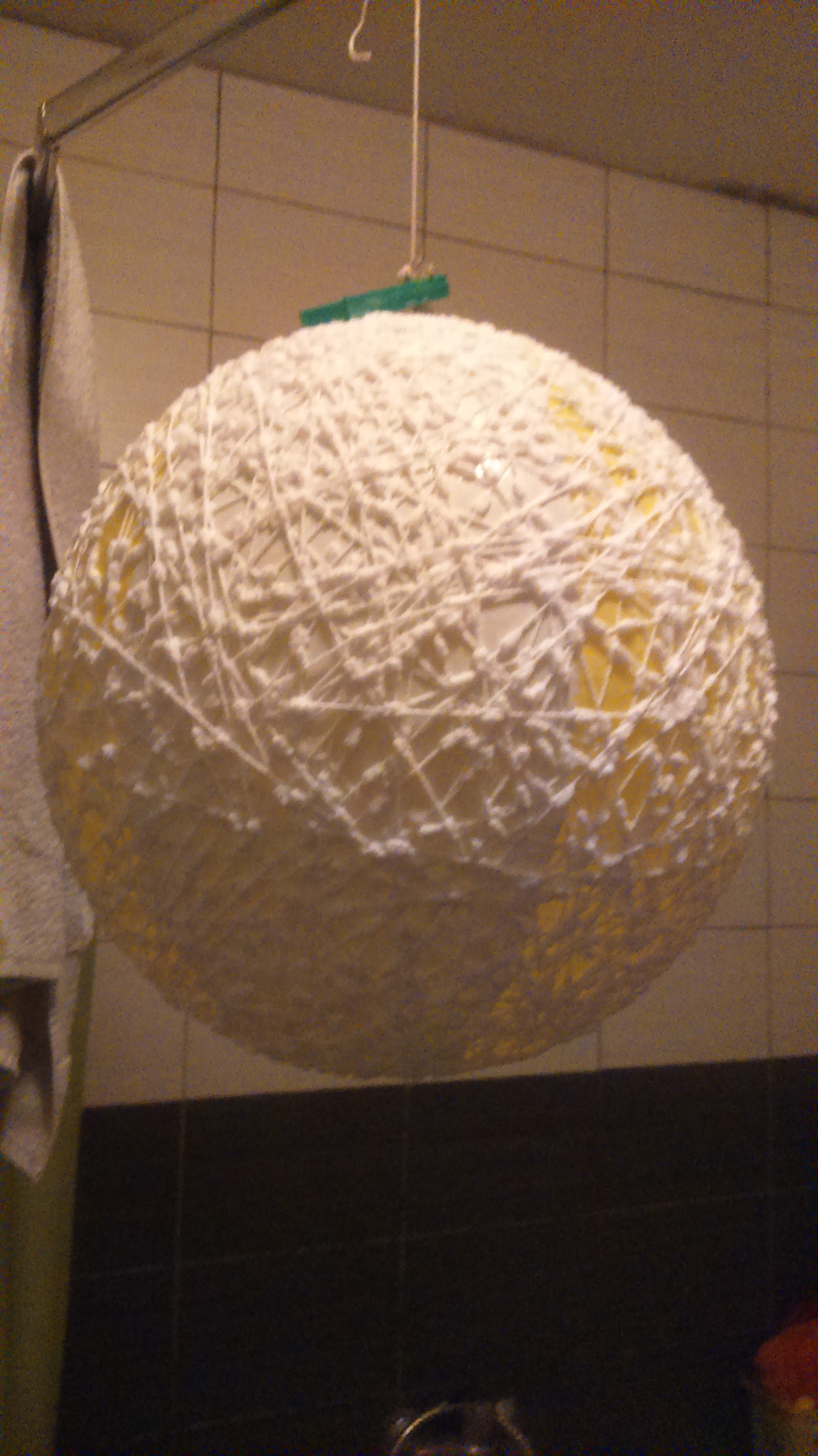 suspension en laine séchage.JPG