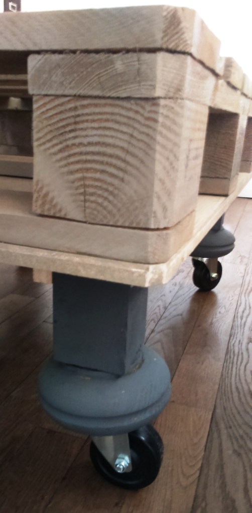 détails pieds de table basse le bazar de milipuce